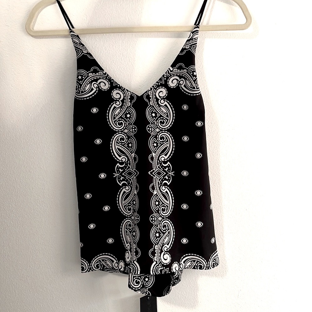 Kendall & Kylie Silk Bandana Print Open Back Cami XS NWT - Picture 3 of 11